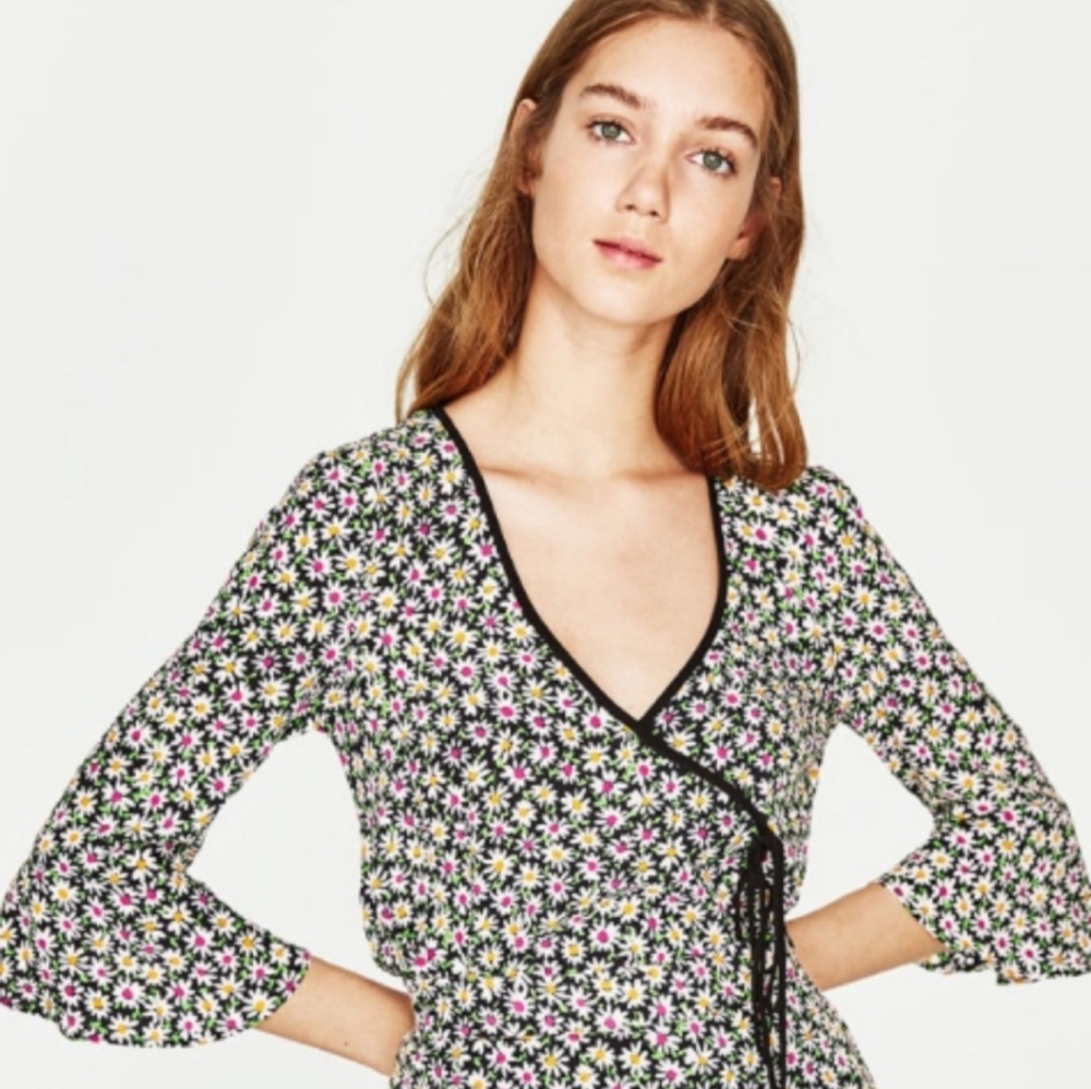 Zara Black Floral Daisy Top